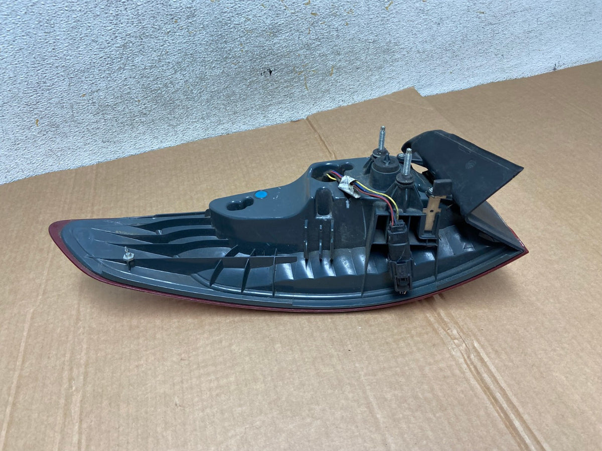 2013 to 2016 Ford Fusion Right Passenger RH Side Tail Light AI3729 LK5