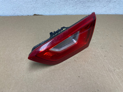 2016 - 2019 Chevrolet Malibu Right Passenger RH Inner Tail Light AF7299 DW2