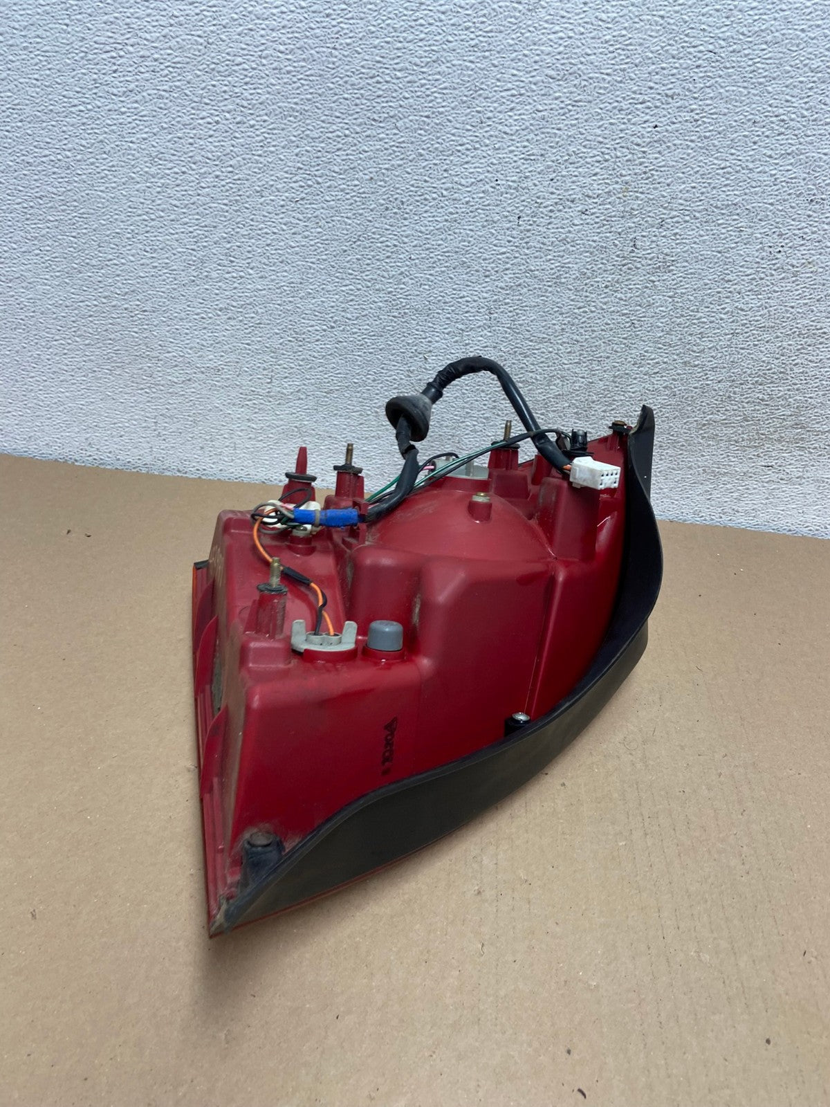 2004 2005 2006 Hyundai Elantra Sedan Right Passenger Tail Light AF2999 LK4