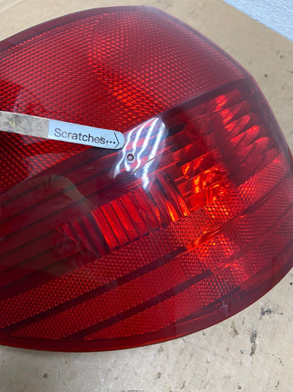 2004 to 2005 Toyota Sienna Left Driver LH Side Tail Light AD3311 LK3