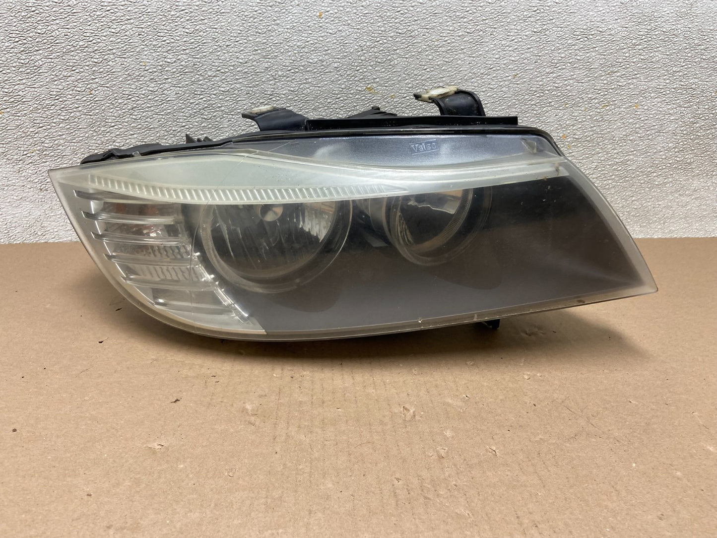 2009-2011 BMW 3 Series 328i 4/D Sedan Headlight Halogen Right Passenger AB49990