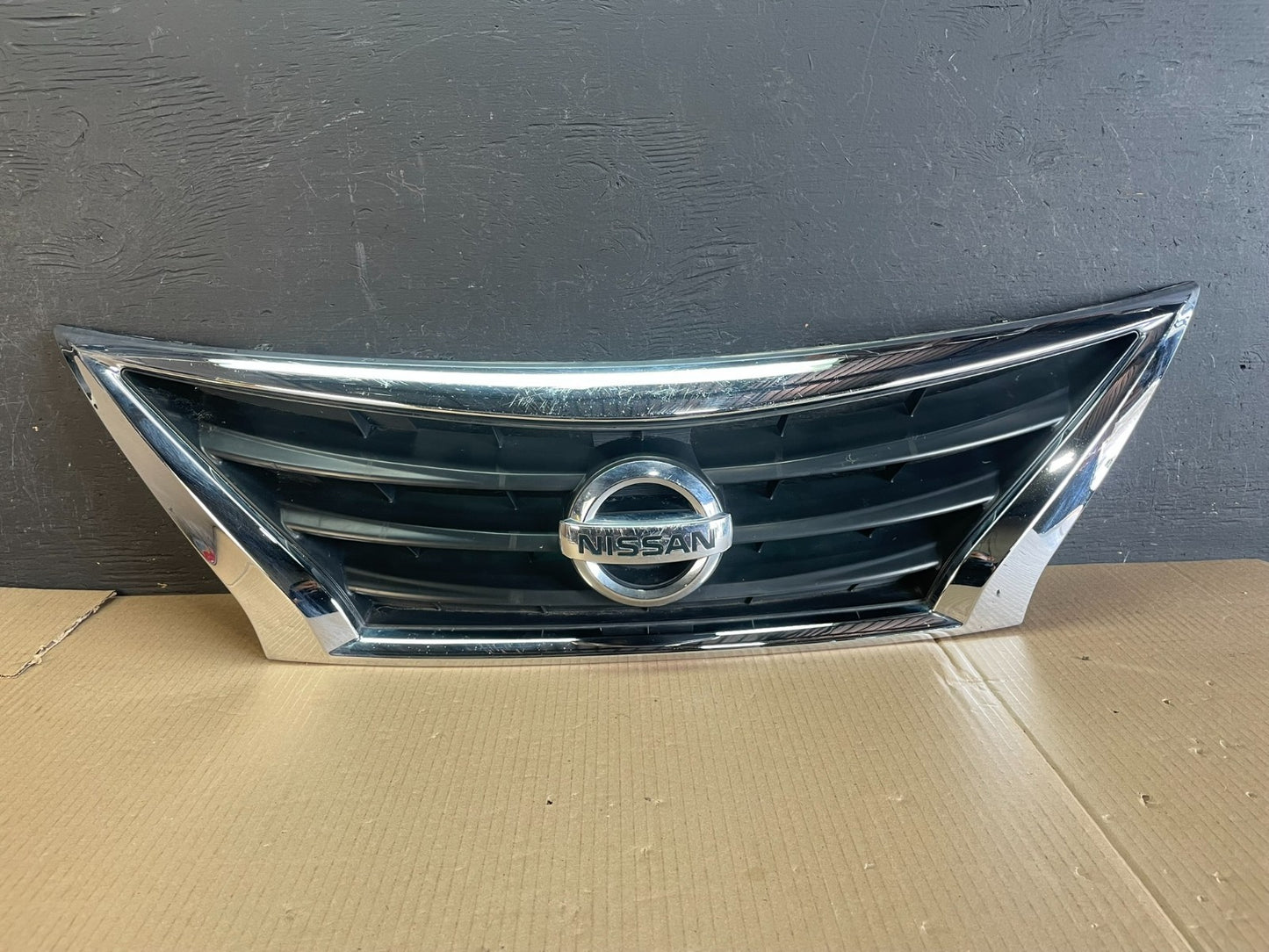 2013 to 2015 Nissan Altima Front Upper Grill Grille Sedan Aftermarket ae3528 DG0