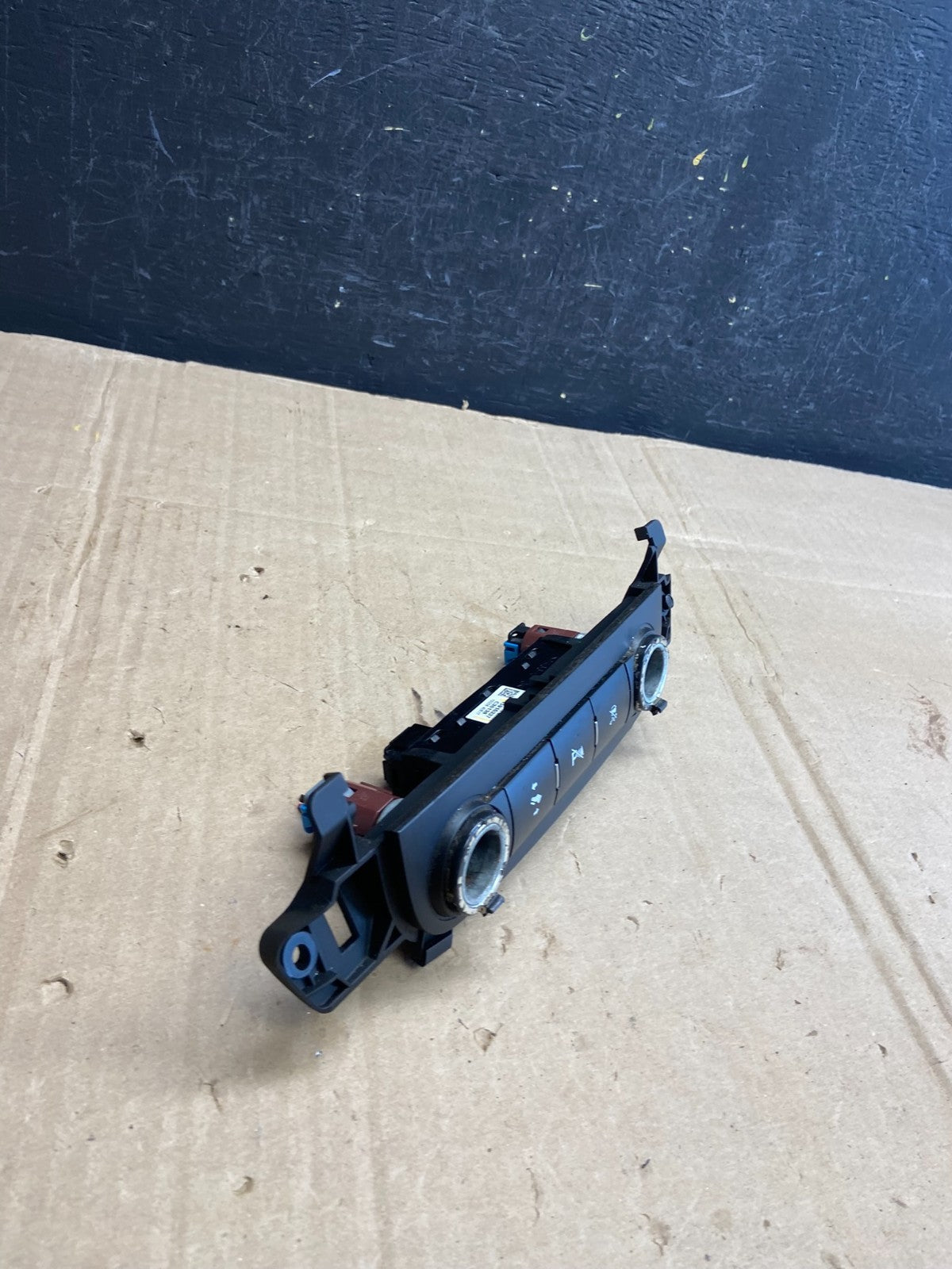 2007 - 2014 Chevrolet Tahoe Yukon Pedal Traction Control Switch AD7138 DG1