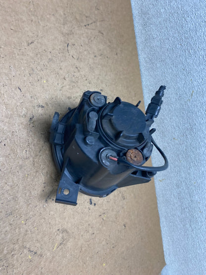 2003 to 2005 Kia Optima Right Passenger RH Side Inner Headlight OEM S9316 DG5