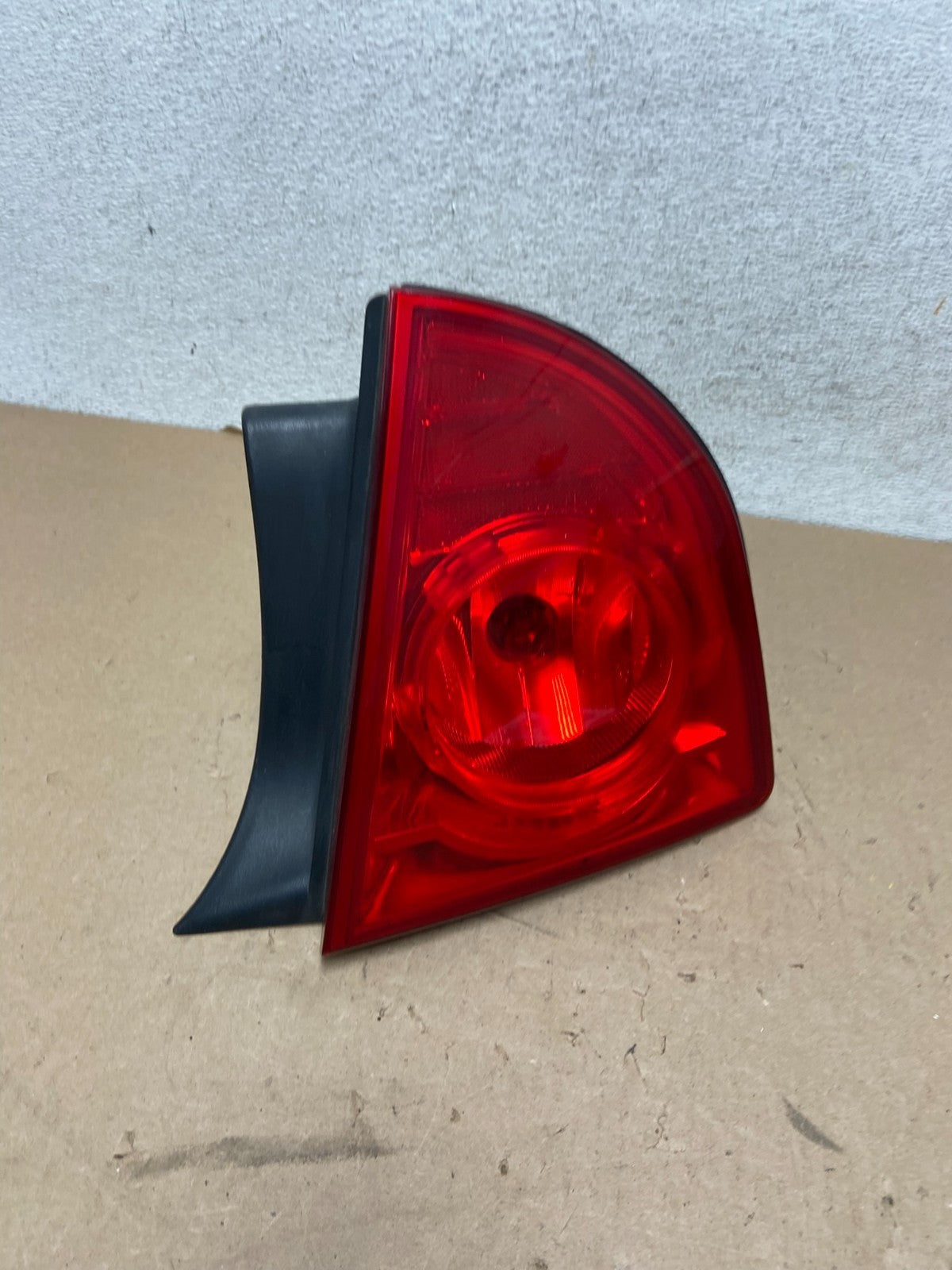 2008 2012 Chevrolet Malibu Right Passenger RH Side Tail Light AG41052