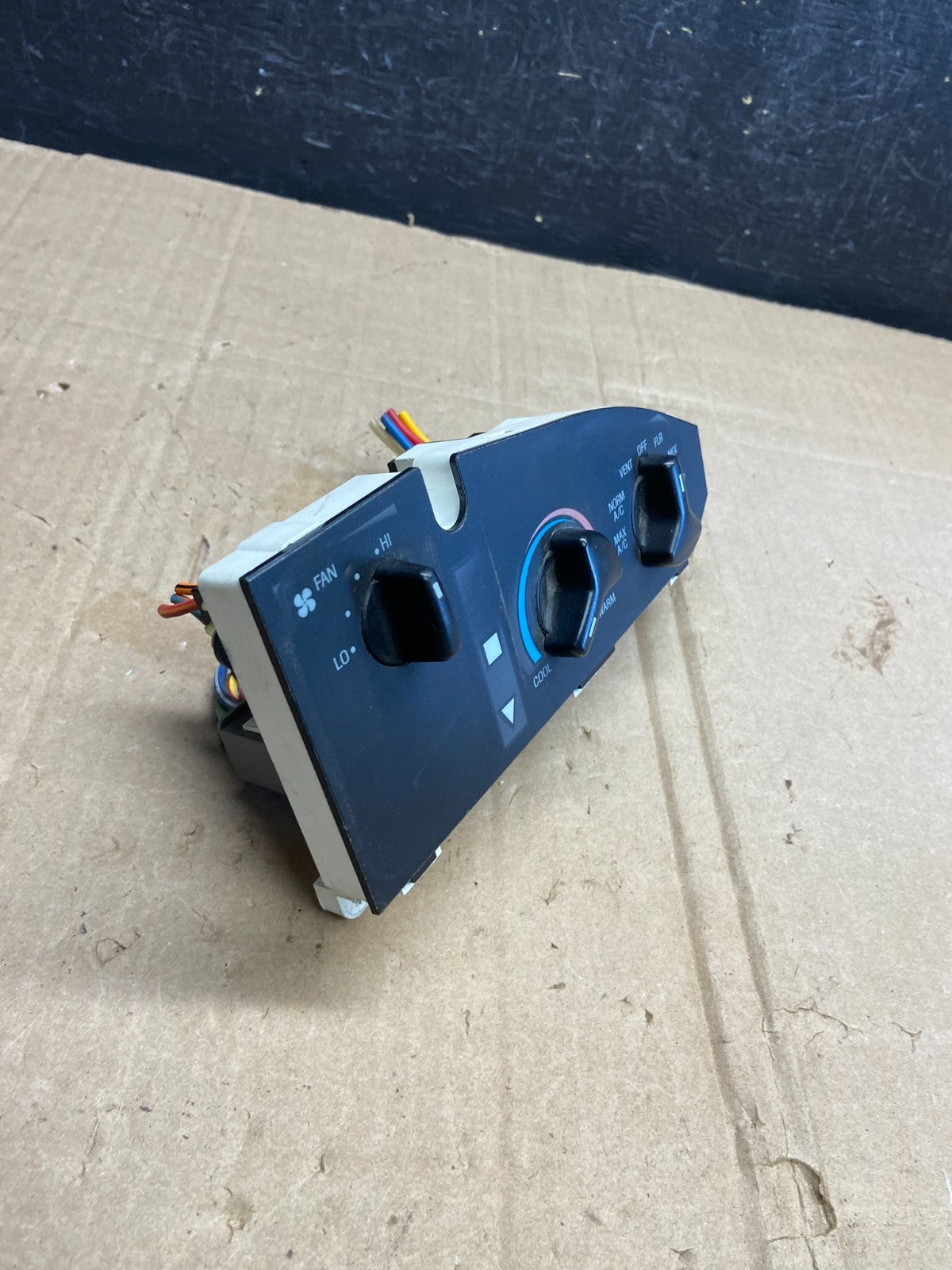 1997-2014 Ford Van Econoline E150 E250 Heater Climate Fan Control AD7188 DG1