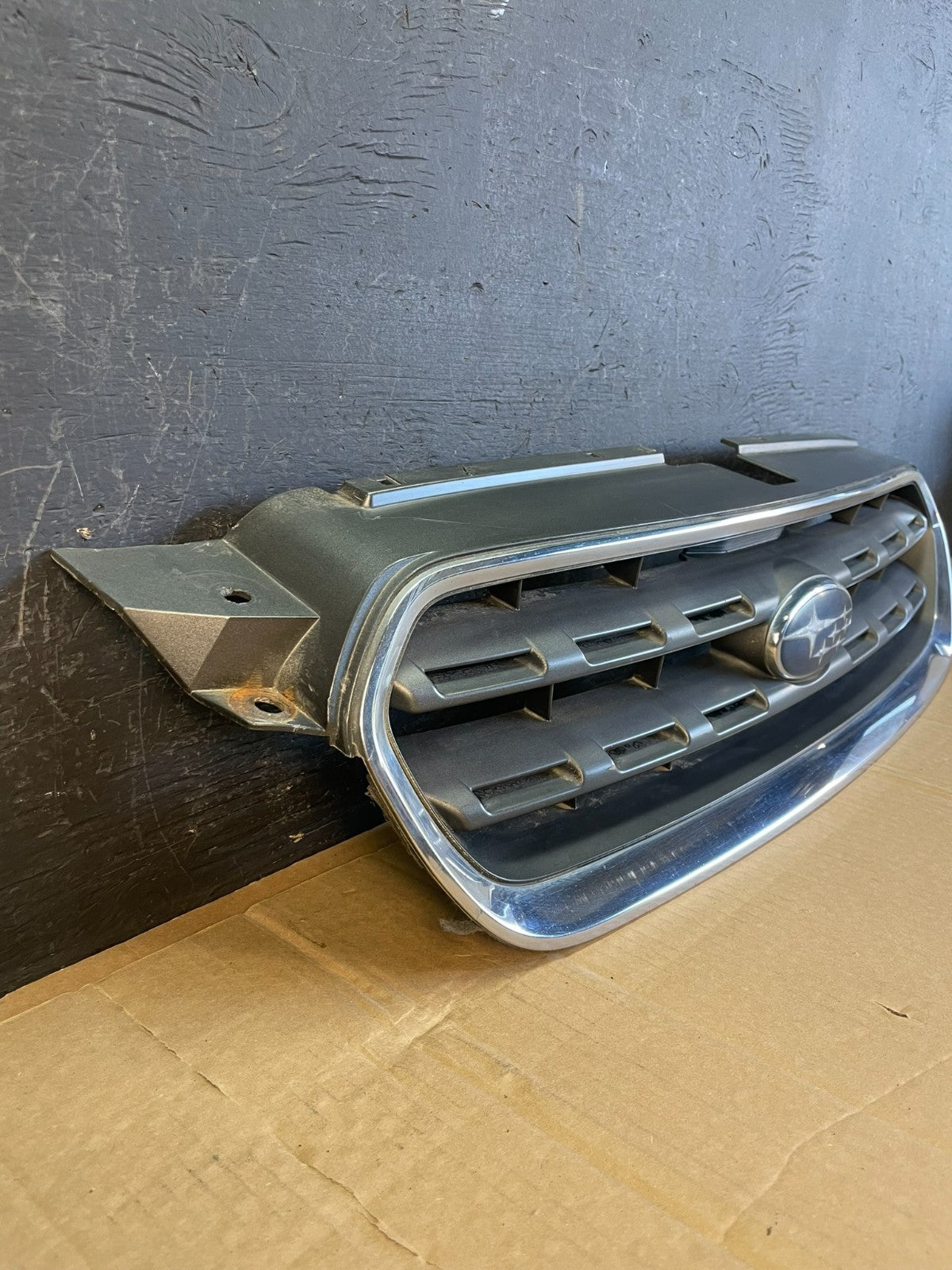 2005 to 2007 Subaru Legacy Outback Front Grill Grille AC9708 DG1