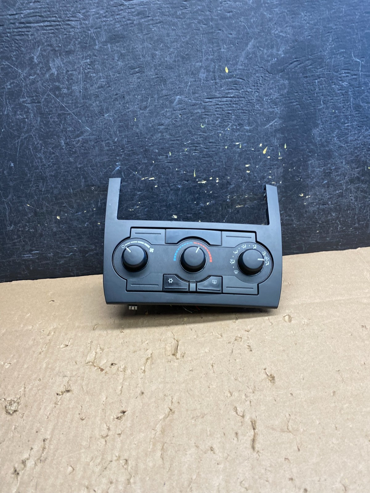 2006 - 2007 Dodge Charger Dash Climate Temperature Control Radio Bezel aj1607 DG0