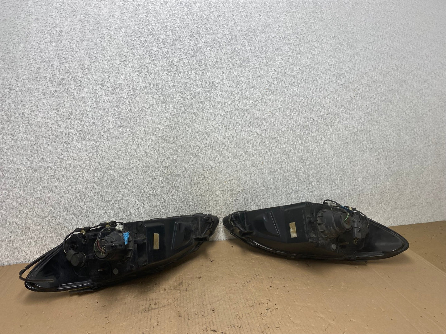 2000 to 2007 Ford Taurus Left+Right Side Halogen Headlights AF4231 LK8