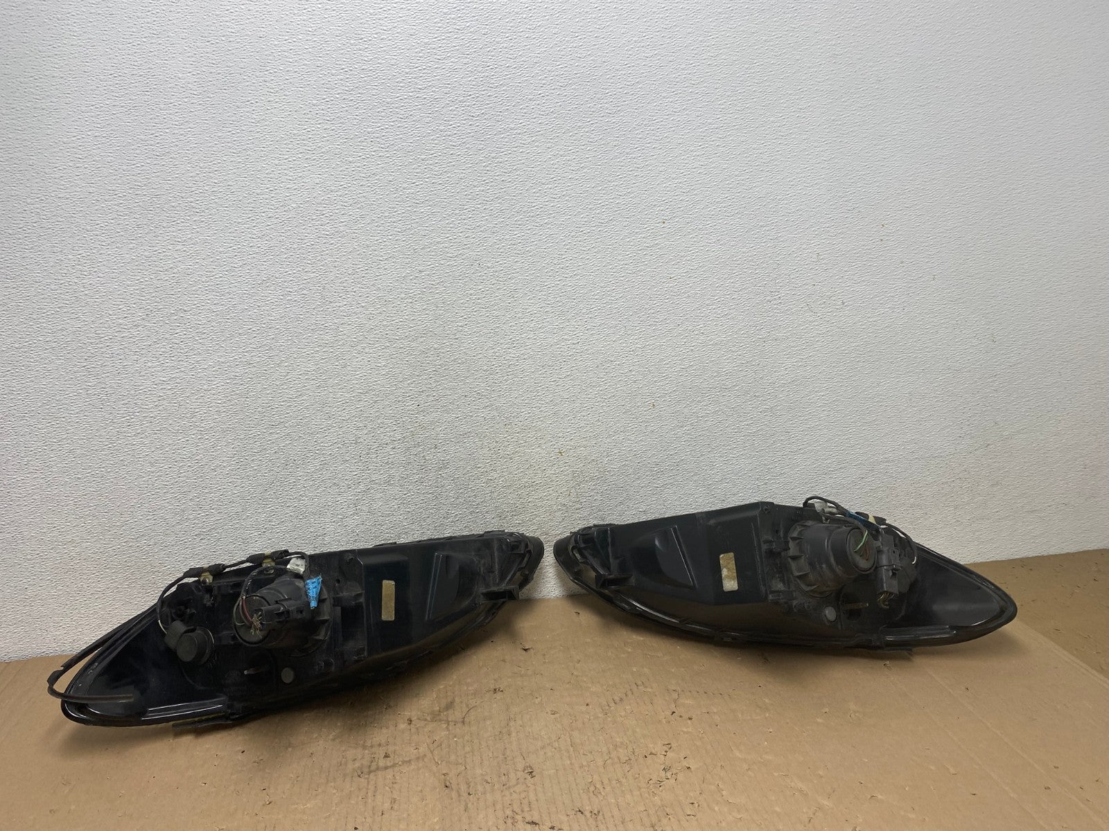 2000 to 2007 Ford Taurus Left+Right Side Halogen Headlights AF4231 LK8
