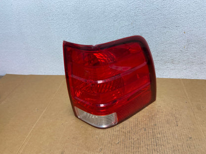 2003 2004 2005 2006 Ford Expedition Right Passenger Rh Tail light AE0681 LK0