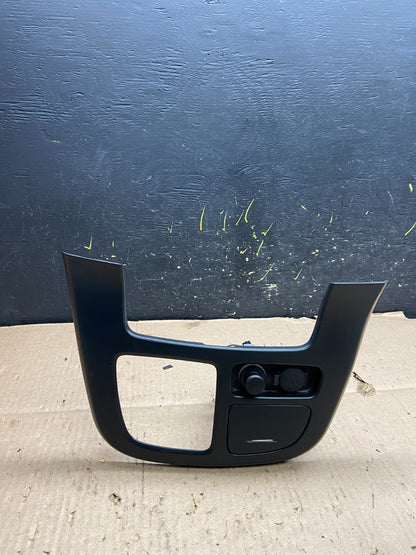 2006-2012 Hyundai Sedona Front Center Console Gear Shifter Bezel Astray y5377 DG0