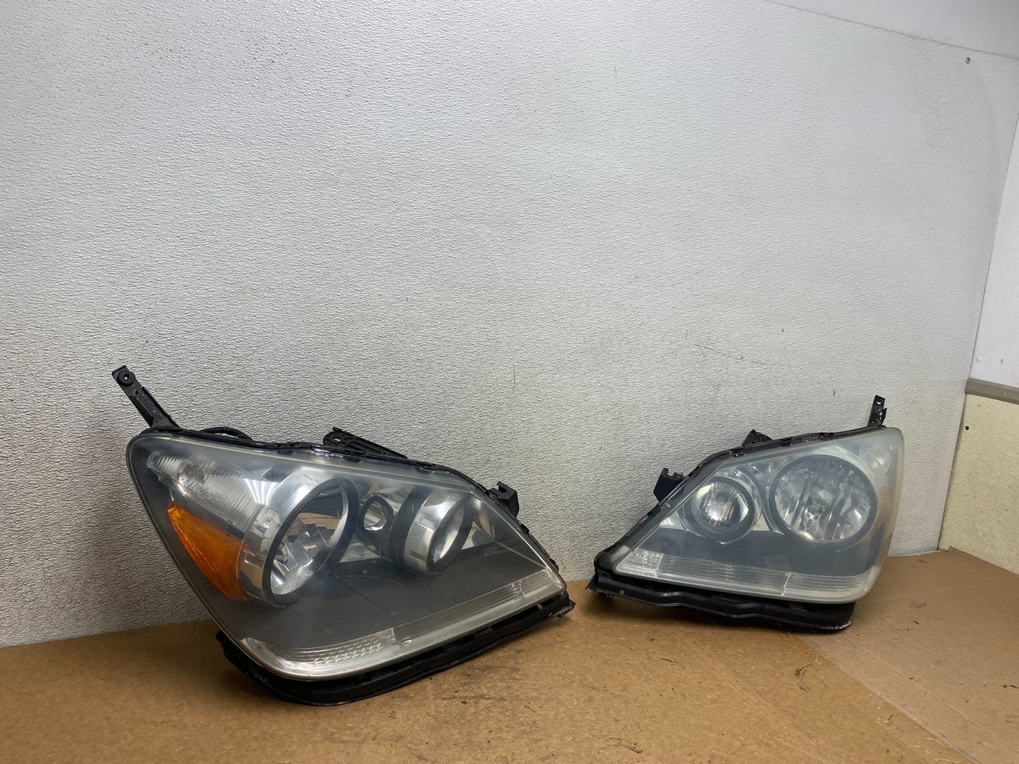 2005 2006 2007 Honda Odyssey Left+Right Set Halogen Headlights S6966 DW2