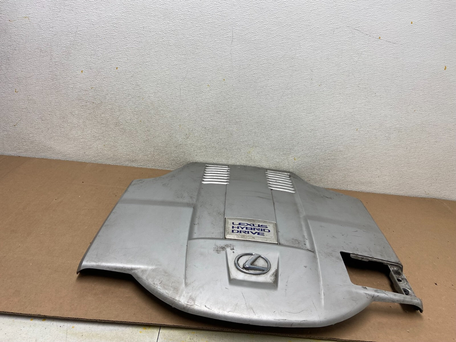 2008 to 2016 Lexus LS600H Hybird Engine Motor Cover OEM E0975 DG10