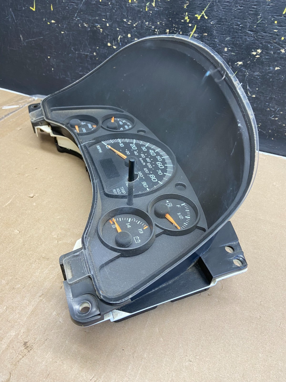 2004 to 2007 Chevrolet Express Speedometer Cluster Gauge OEM AB1881 DG2