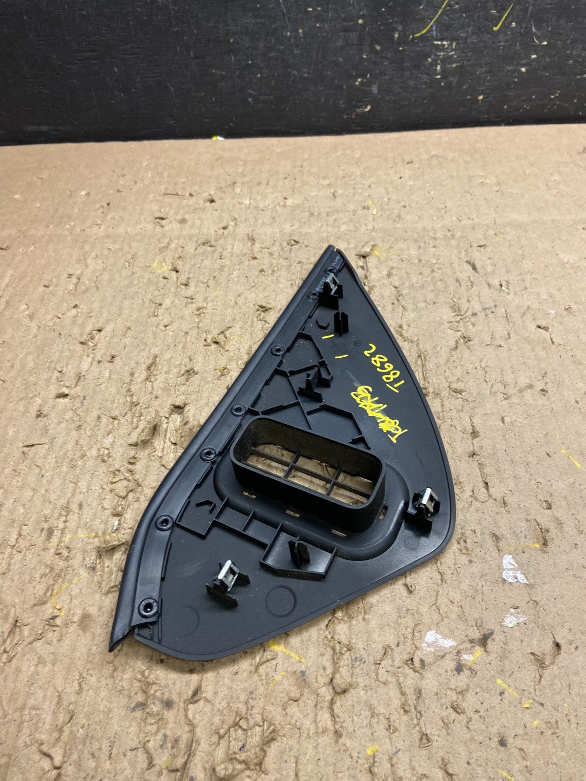 2014-2017 Maserati Ghibli Dashboard Left Driver Side End Cap Trim Cover T8682 DG3