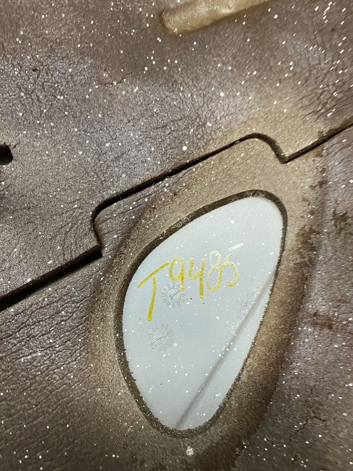 2004 to 2007 Cadillac CTS 2.8L Plastic Engine Cover Shield T9485 DG9