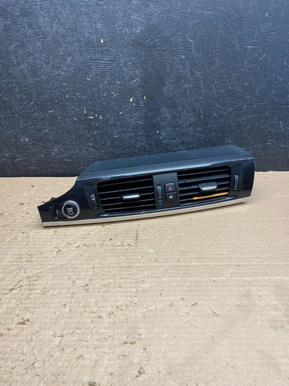 2011- 2017 BMW X3 F25 Center Dash Trim Molding w/ Air Vents AG8593 DG0