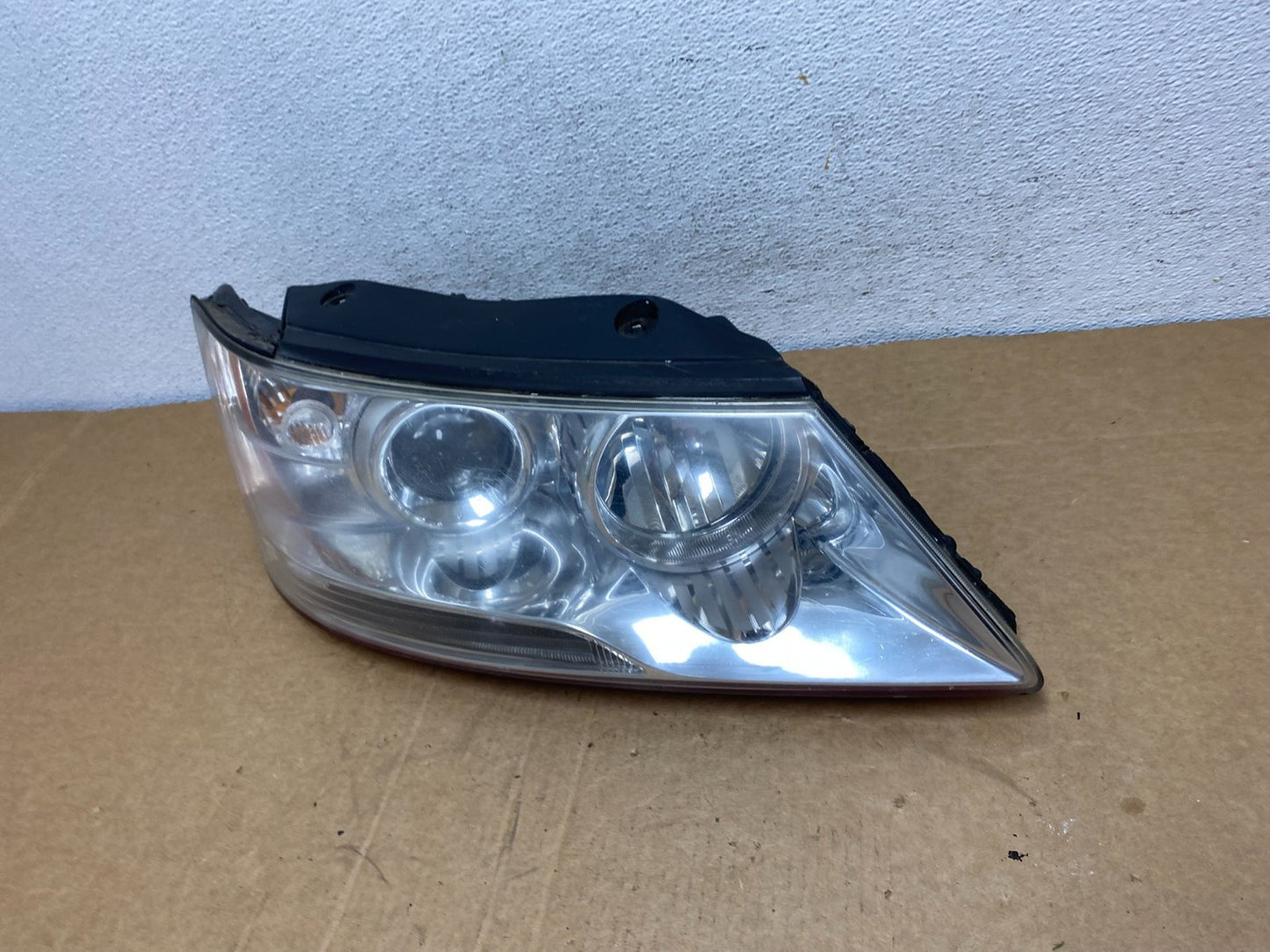 2009 to 2010 Hyundai Sonata Right Passenger RH Side Headlight Halogen AD6044 DW1