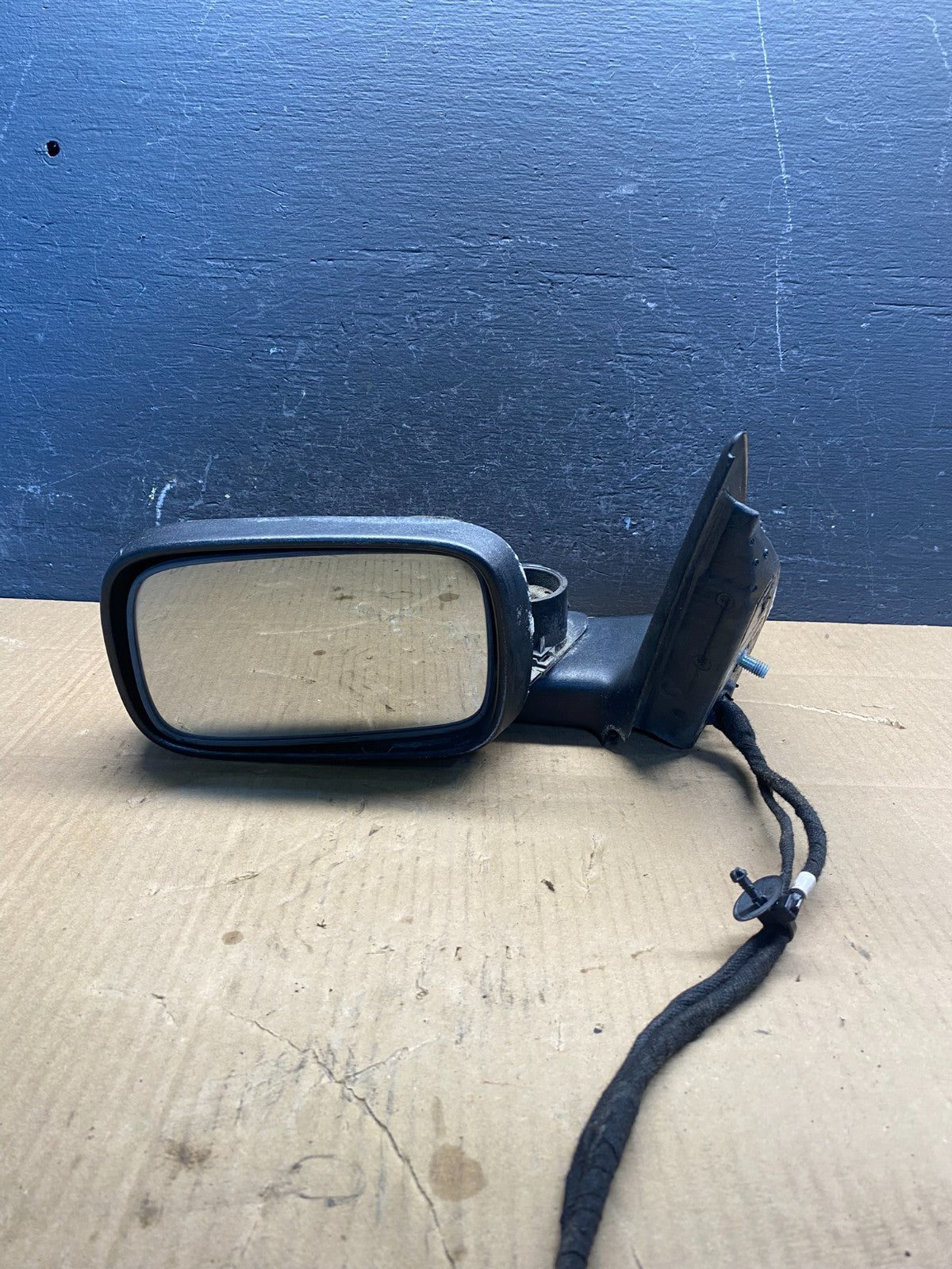2004 - 2006 Volvo S40 Left Driver Side Turn Signal View Door Mirror AD4894 DG6