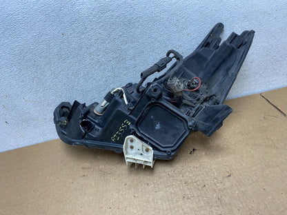 2015 - 2017 Toyota Prius V Right Passenger Side Halogen Headlight AI3553 DW9