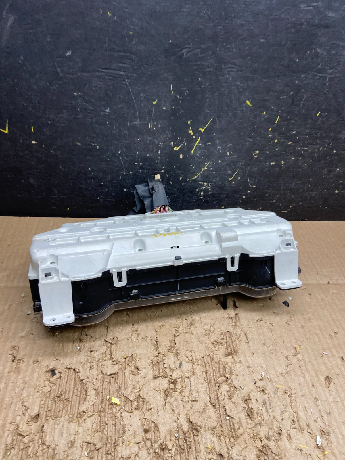 2004 2005 Toyota Sienna Speedometer Cluster Gauge V7757 DG5