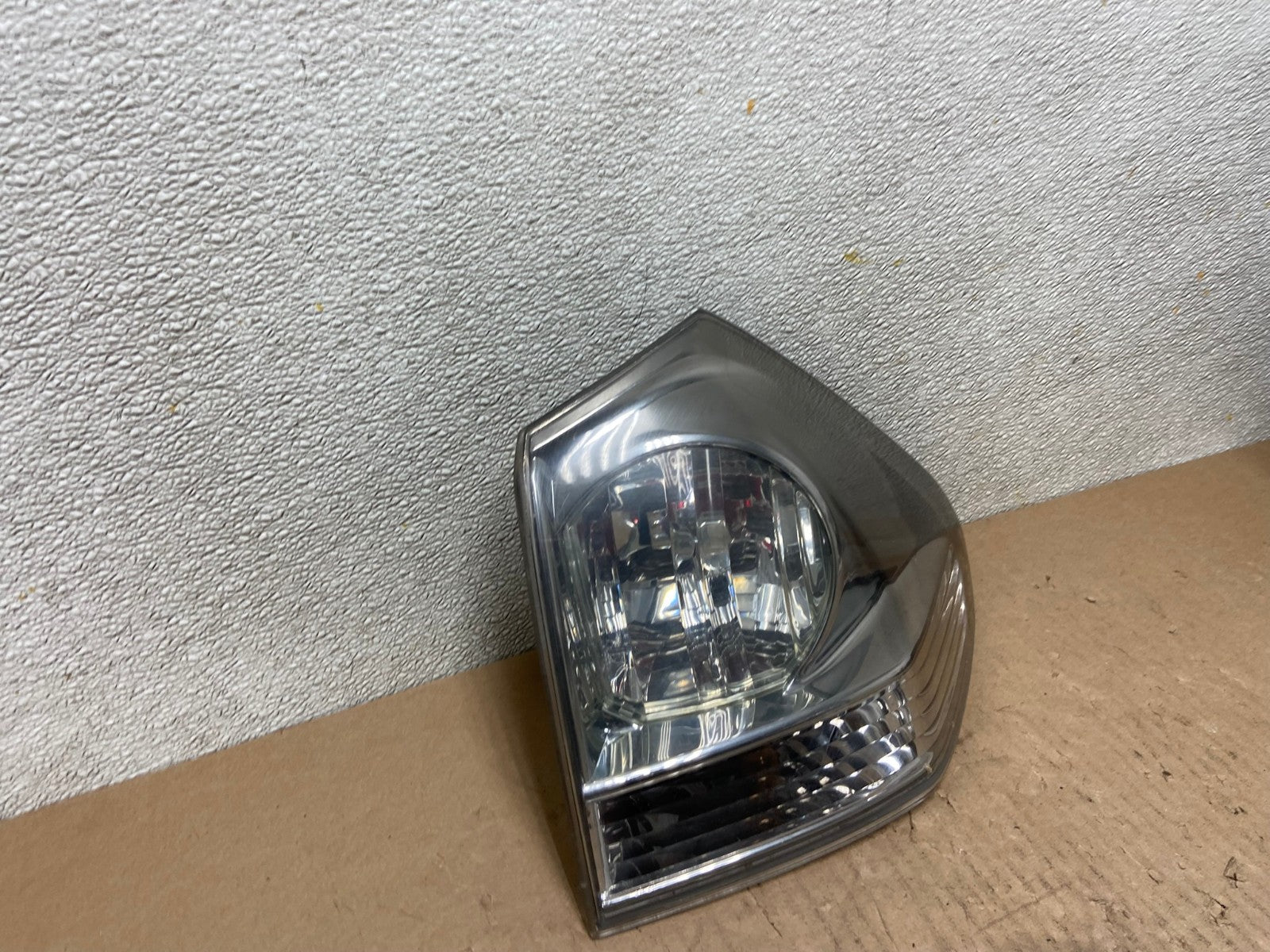 2004 to 2009 Lexus Rx350 RX330 Right Passenger Tail Light OEM AB6065 LK2