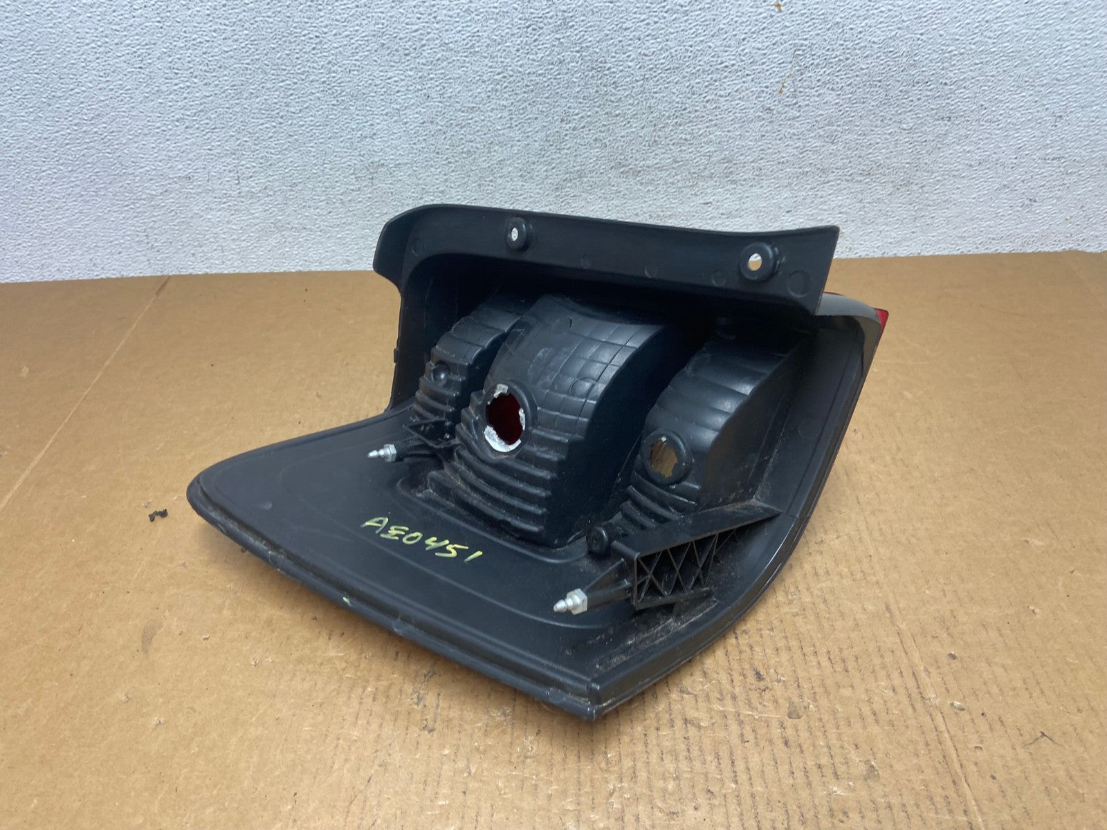 2008 to 2012 Ford Escape Right Passenger RH Side Tail Light AE0451 LK7