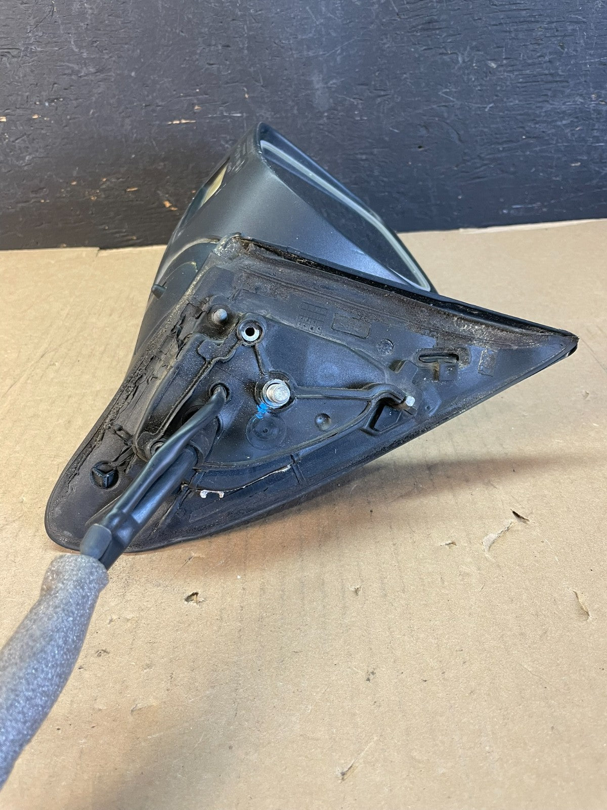 2001 to 2005 Volvo XC70 V70 Left Driver Side View Mirror AD55684