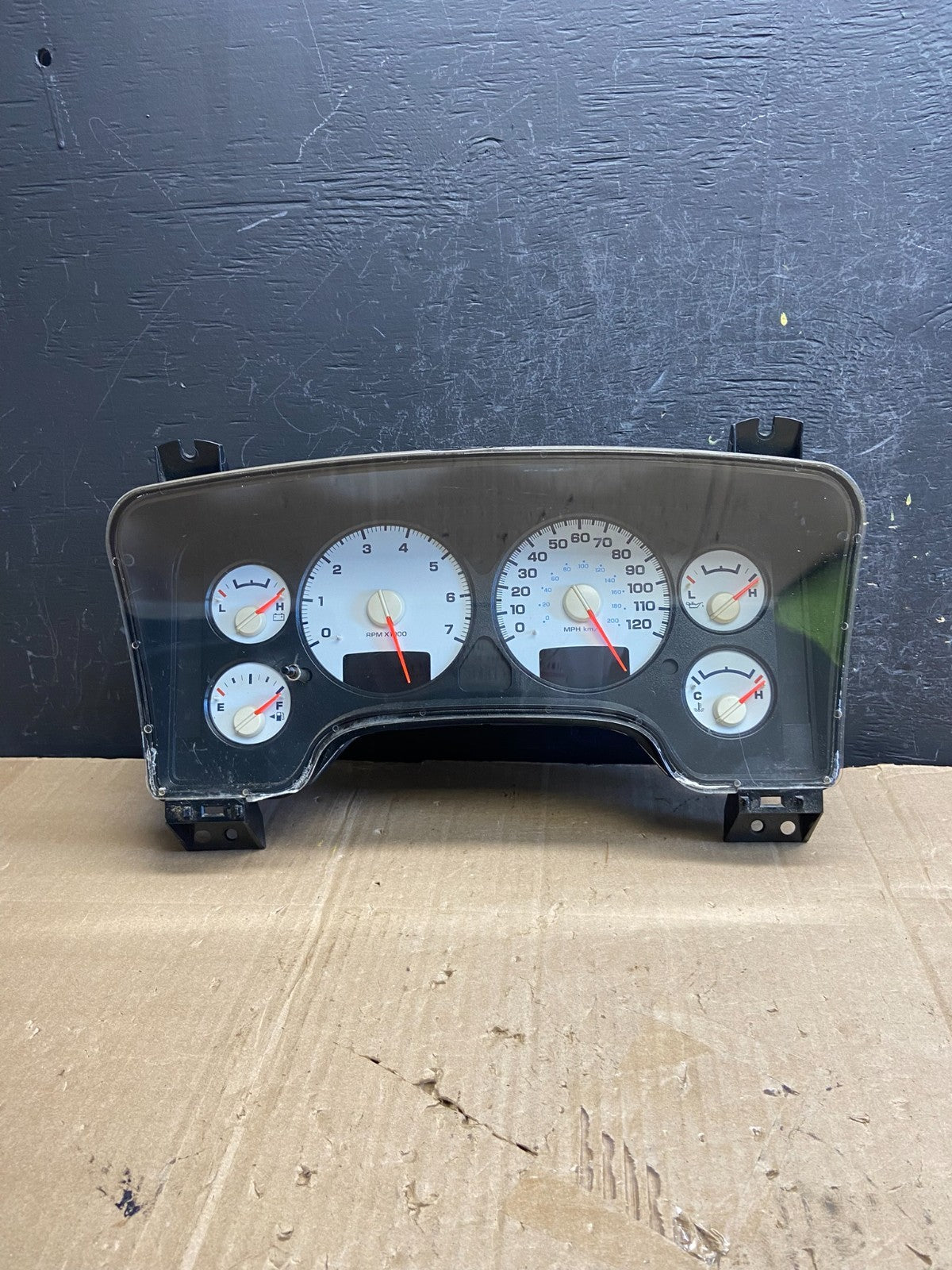 2004 - 2005 Dodge Ram 1500 Instrument Speedometer Gauge Cluster ae1788 DG0