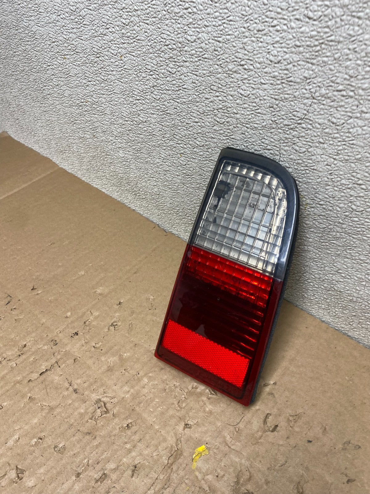2003 2004 2005 2006 Lincoln Ls Left Driver LH Inner Tail Light Oem T7704 DW1