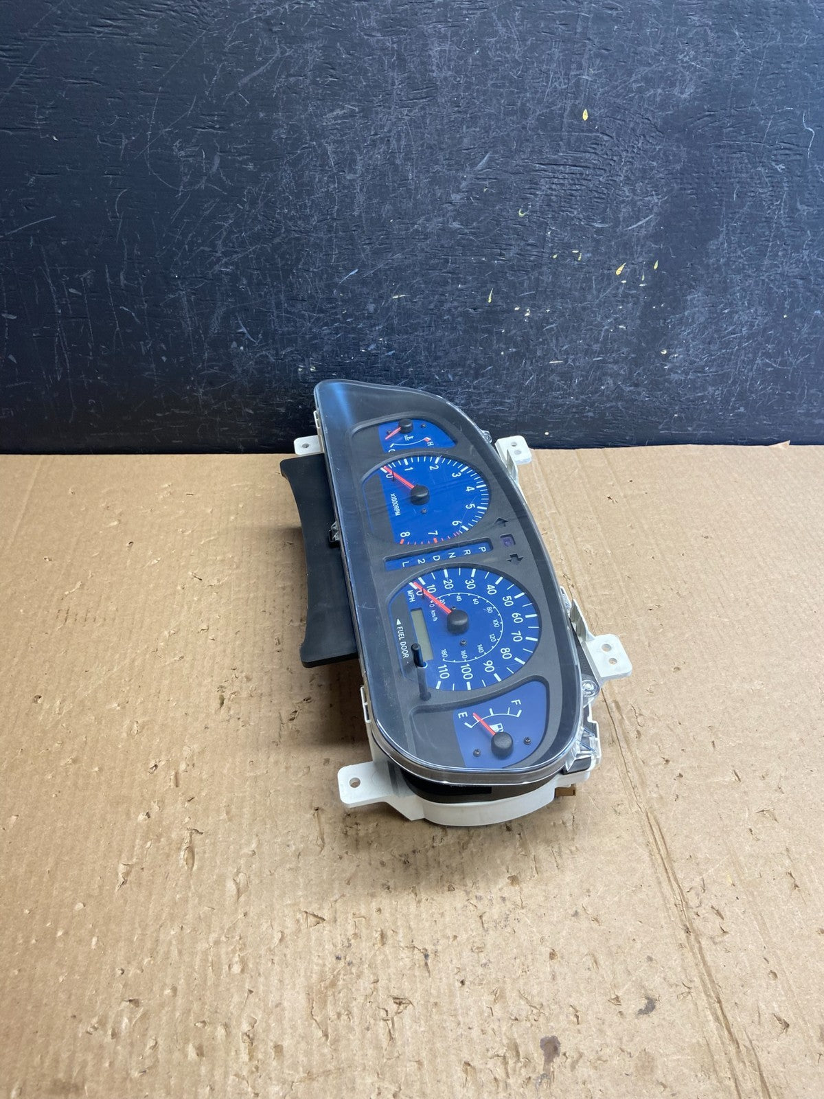2001 2003 Toyota Sienna Speedometer Cluster Gauge AE4160 DG2