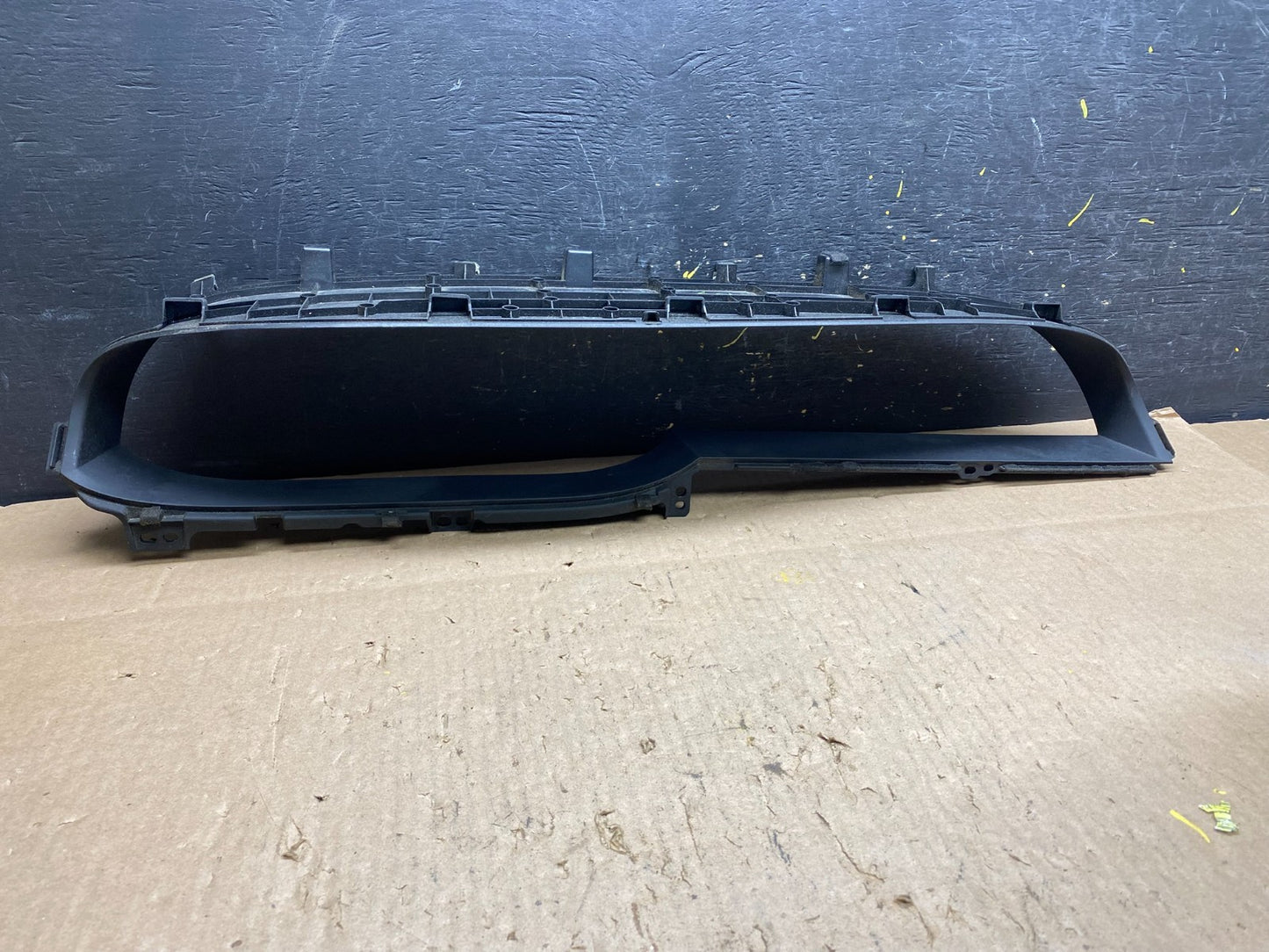 2005 to 2010 Toyota Avalon Cluster Speedometer Instrument Bezel T5805 DG0