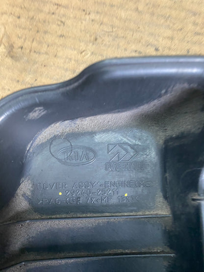 2004 2005 2006 Kia Optima 2.4L  Engine Motor Cover OEM Q8491 DG8