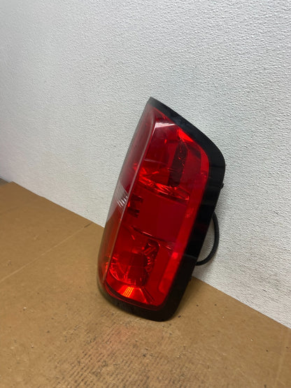 2015 to 2019 Chevrolet Colorado GMC Canyon Left+Right Set Tail Lights AE0621 DG1