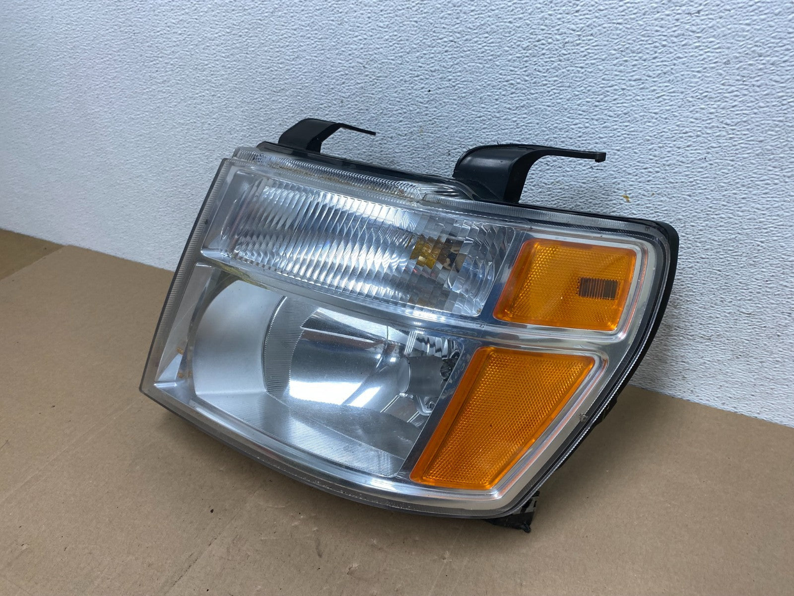 2012 to 2021 Nissan NV1500 NV2500 NV3500 Left Driver Headlight AE6646 DW1
