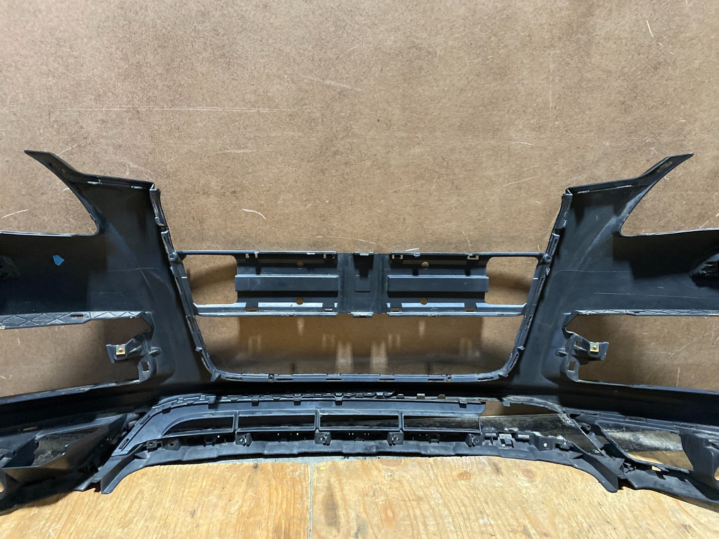2010 to 2015 Audi Q7 Front Bumper Cover Y9758 PS12