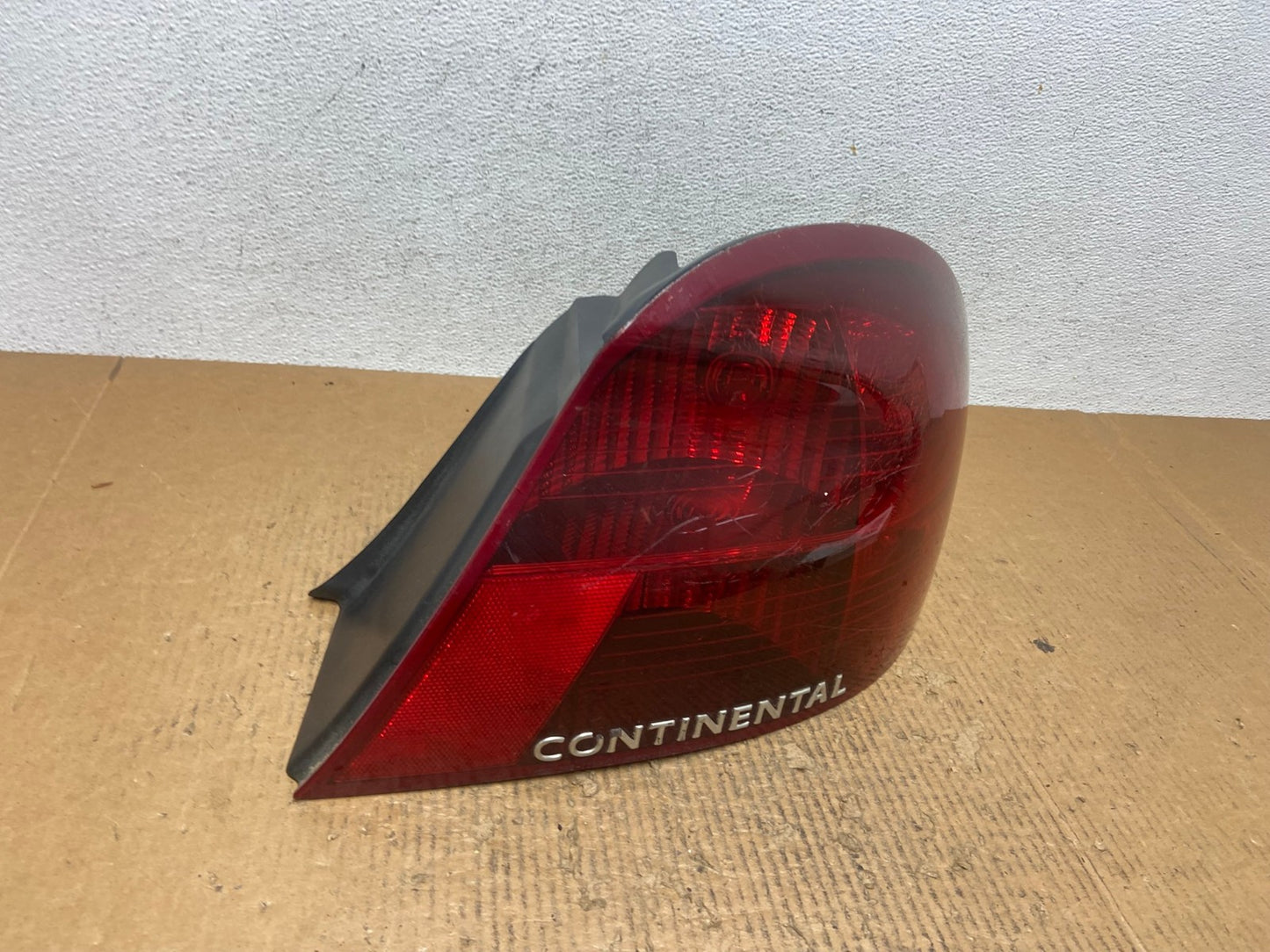 1998 - 2002 Lincoln Continental Right Passenger Rh Side Tail Light AE2862 LK2