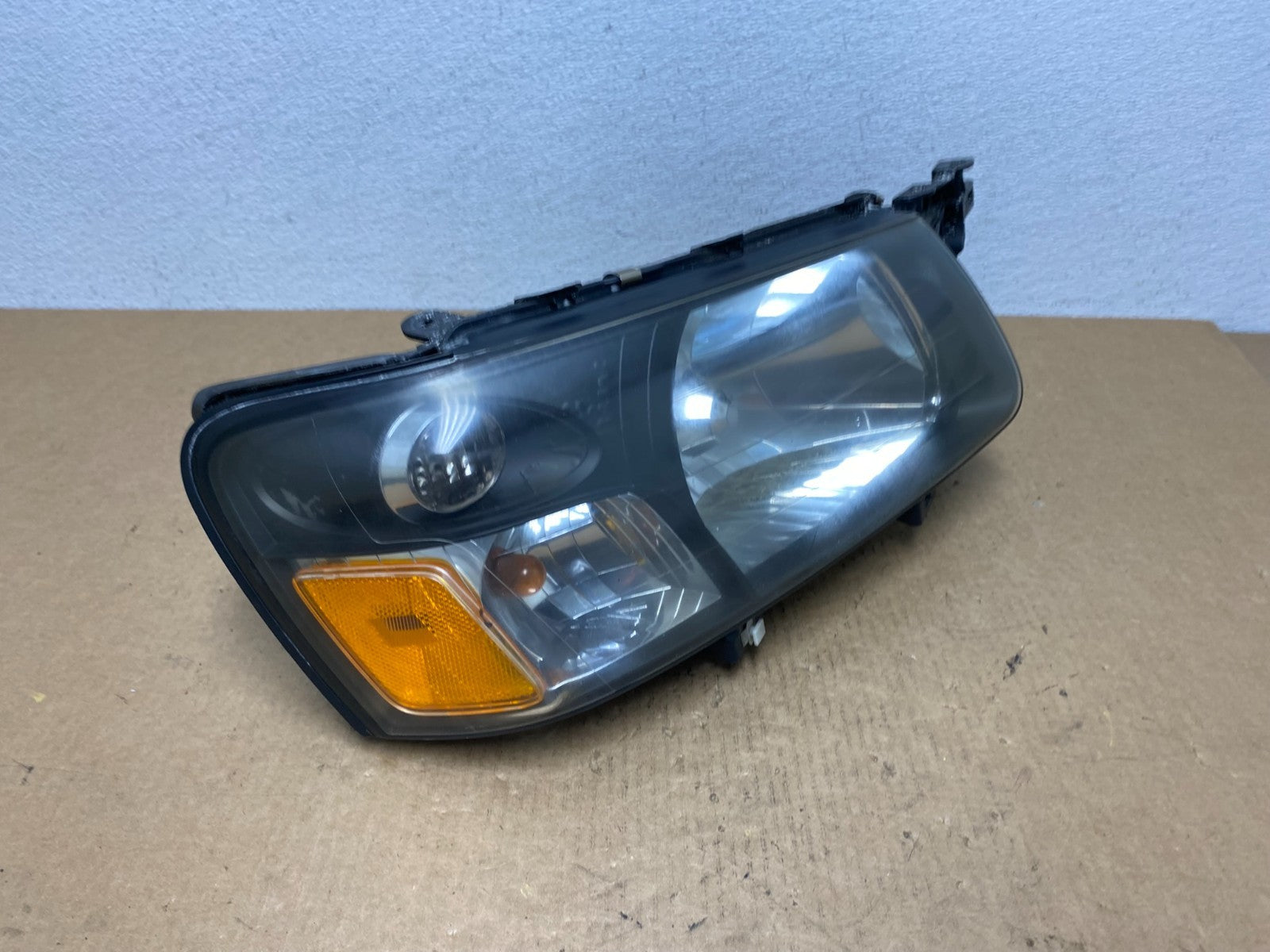 2003 2004 Subaru Forester Right RH Side Headlight Halogen Oem AC2992 DW2