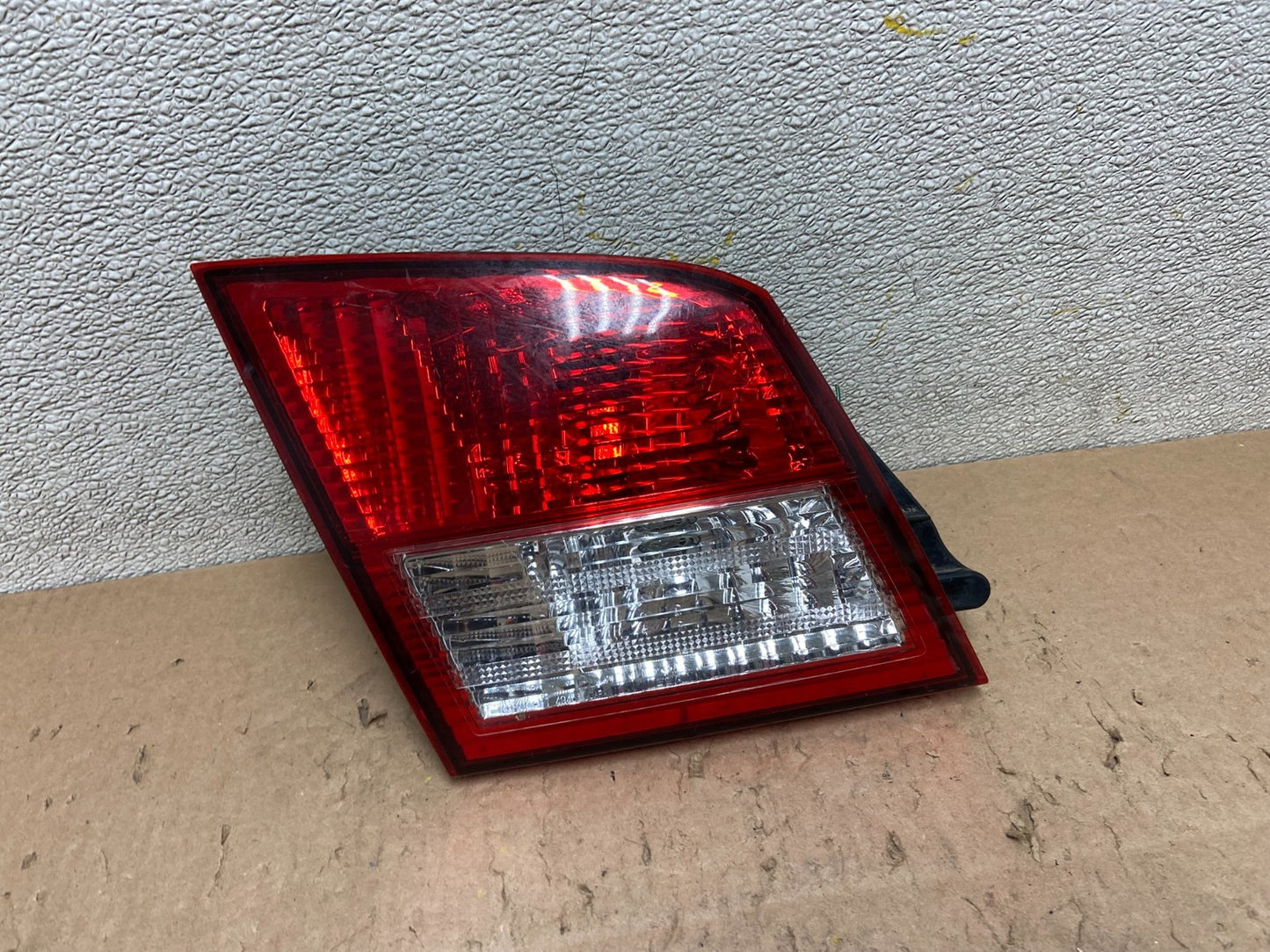 2002 2003 2004 Infiniti i35 Left Driver Lh Side Tail Light Inner Oem Y3186 DW0