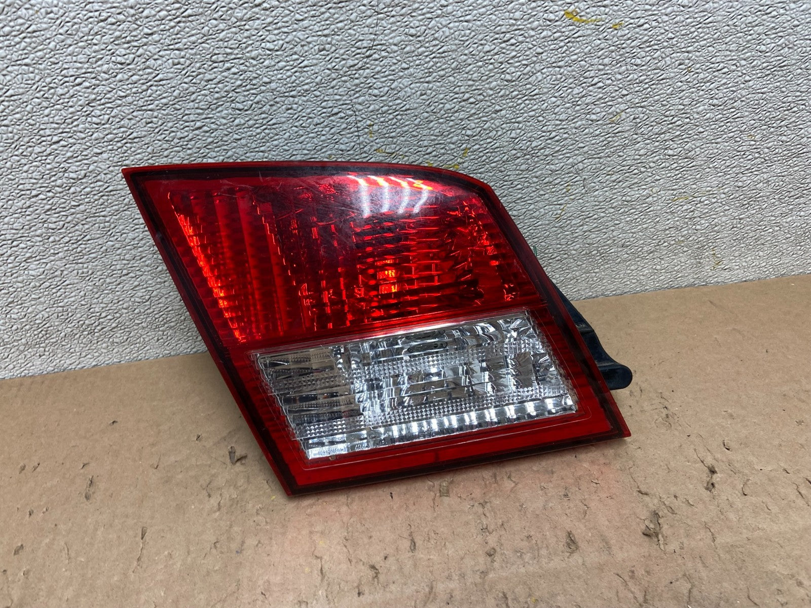 2002 2003 2004 Infiniti i35 Left Driver Lh Side Tail Light Inner Oem Y3186 DW0