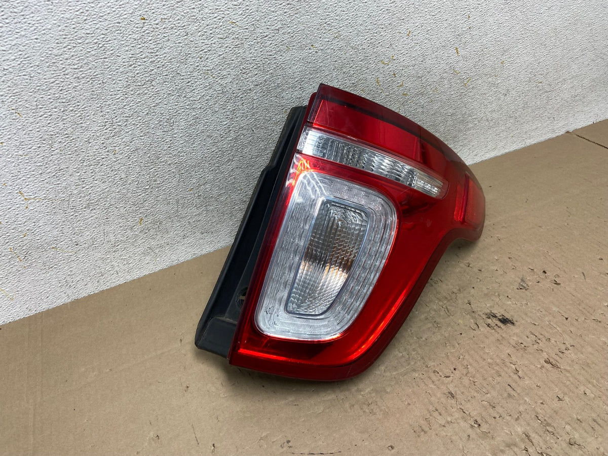 2011 2012 2013 2014 2015 Ford Explorer Right Passenger RH Tail light AI2401 LK2