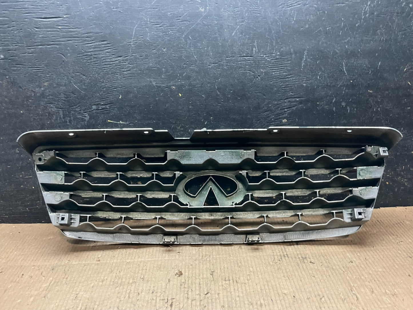 2006 2007 2008 Infiniti Fx35 Front Upper Grill Grille W/ Emblem OEM Y6522 DG6
