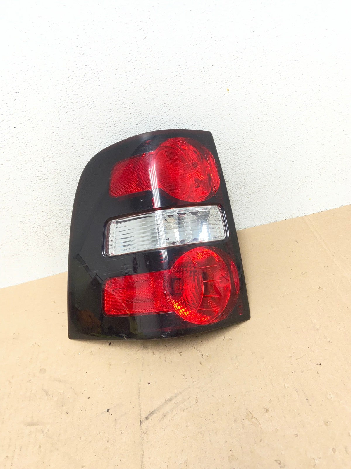 2006 to 2010 Ford Explorer Left Driver Lh Side Tail light AG4791 LK0