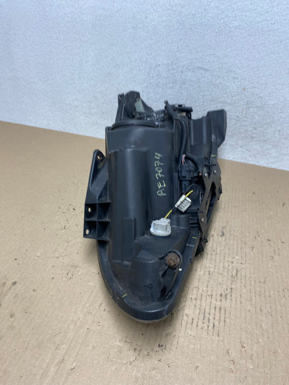 2013 - 2015 Nissan Sentra W/LED Halogen Right Passenger Headlight AE7074 LK10