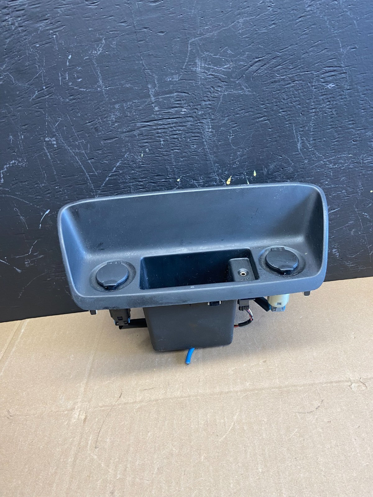 2008 to 2012 Nissan Armada Radio Bezel Cubby Storage Trim Aux AB9245 DG0