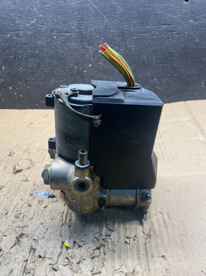 1986 - 1991 Mercedes 300SEL 300SE ABS Anti Lock Brake Pump Module w3968 DG3