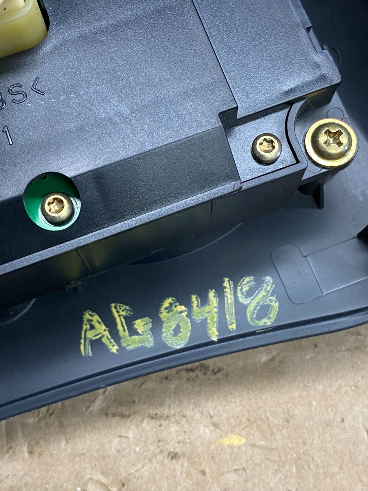 2006 to 2012 Mitsubishi Eclipse Heater AC Temp Climate Switch Panel AG8418 DG8
