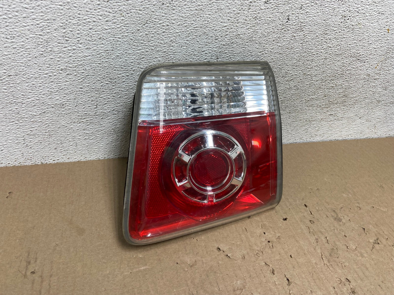 2007 to 2012 GMC Acadia Right Passenger Rh Hatch Tail Light Inner AE9719 LK2