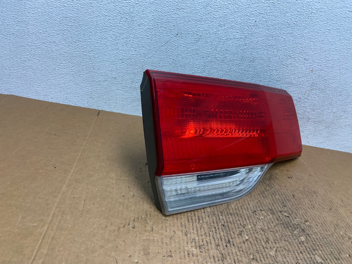 2008 to 2010 Honda Odyssey Left Driver LH Side Tail Light Inner AE2613 LK2